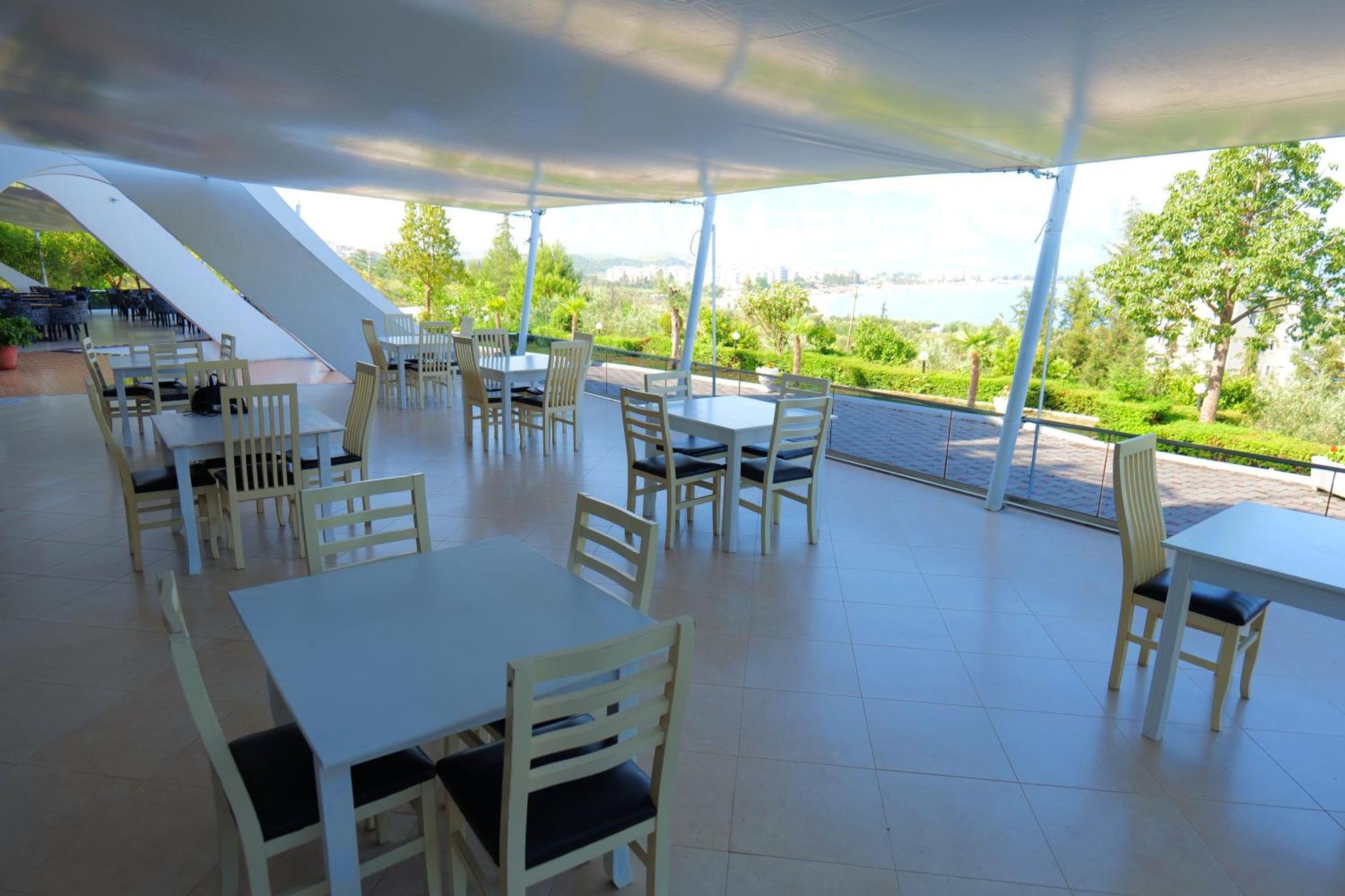 Edva Resort Radhimë 외부 사진