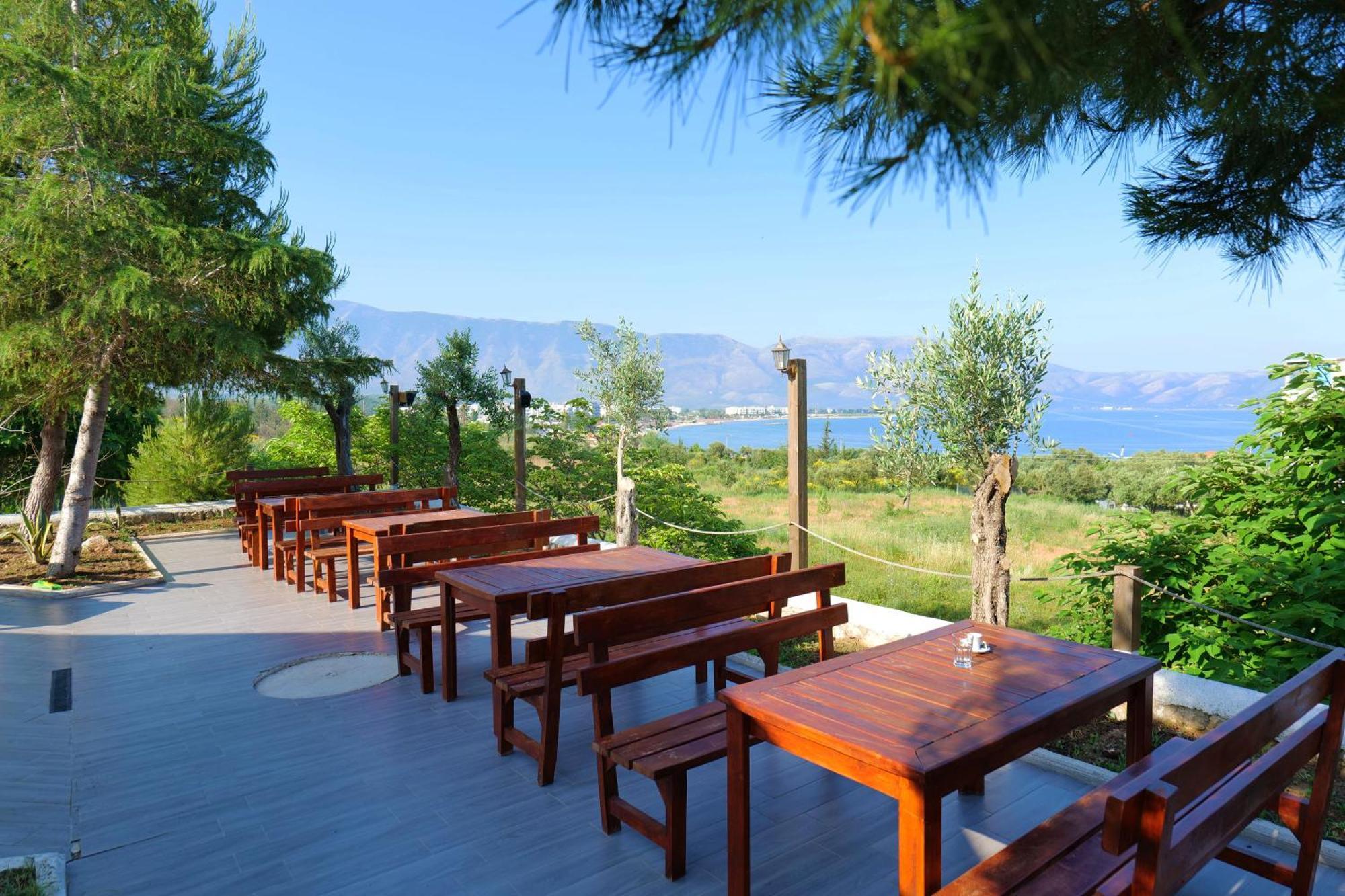 Edva Resort Radhimë 외부 사진