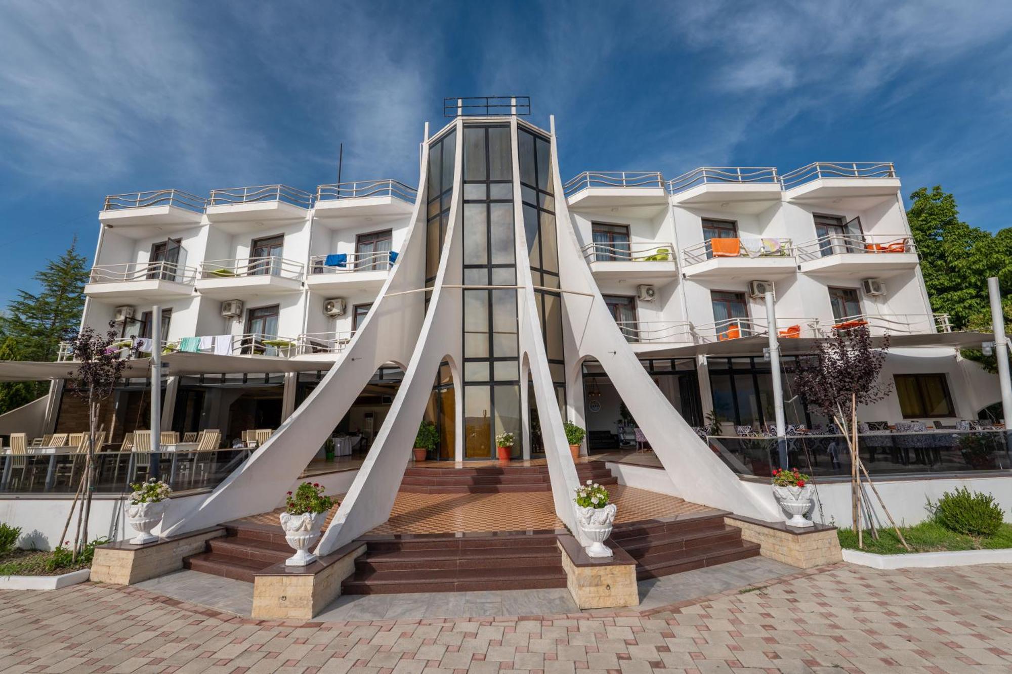 Edva Resort Radhimë 외부 사진