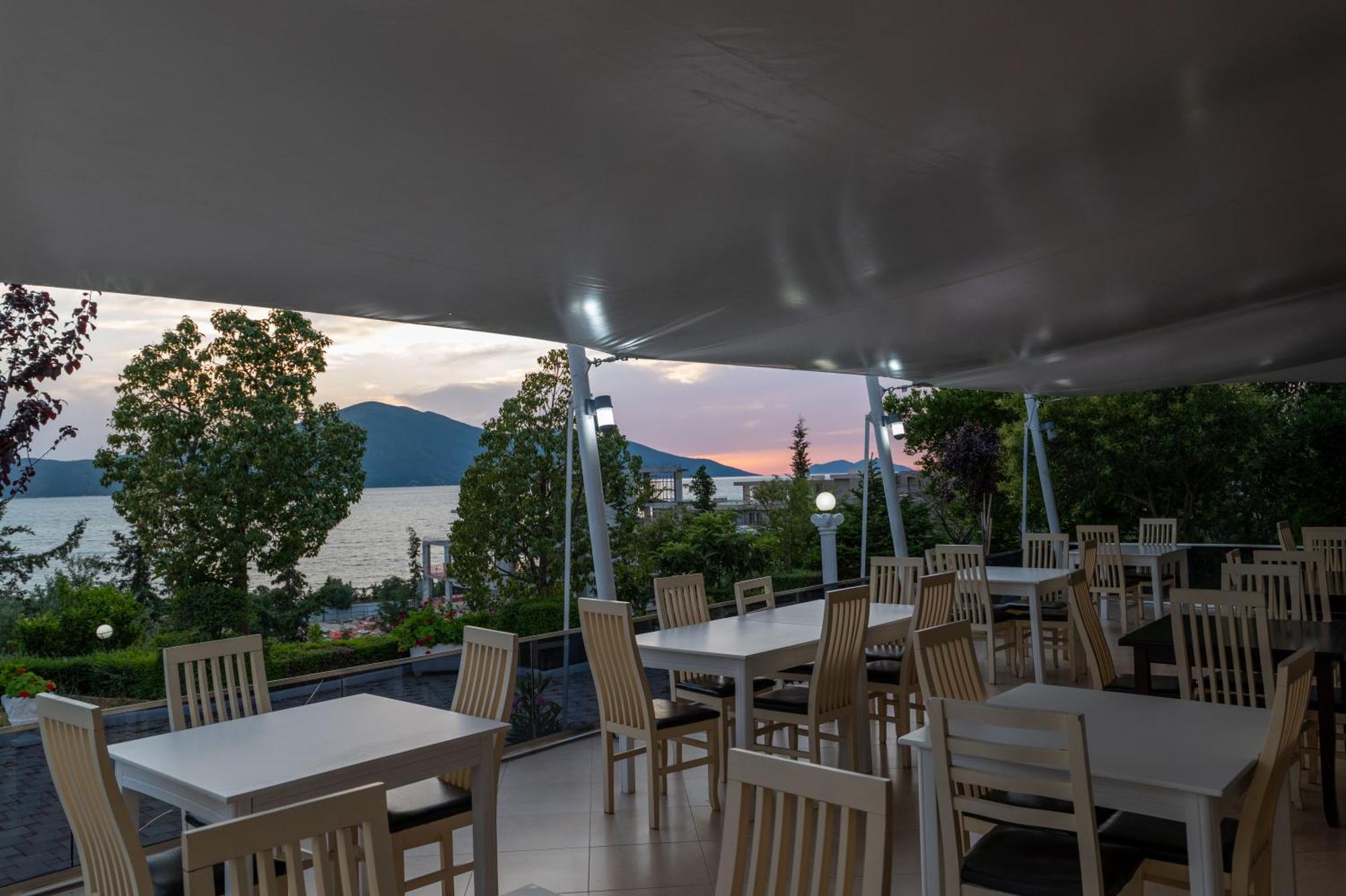 Edva Resort Radhimë 외부 사진
