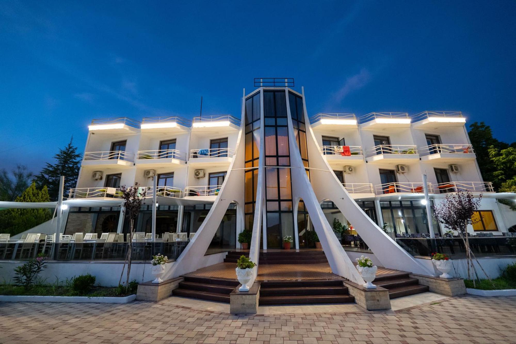 Edva Resort Radhimë 외부 사진