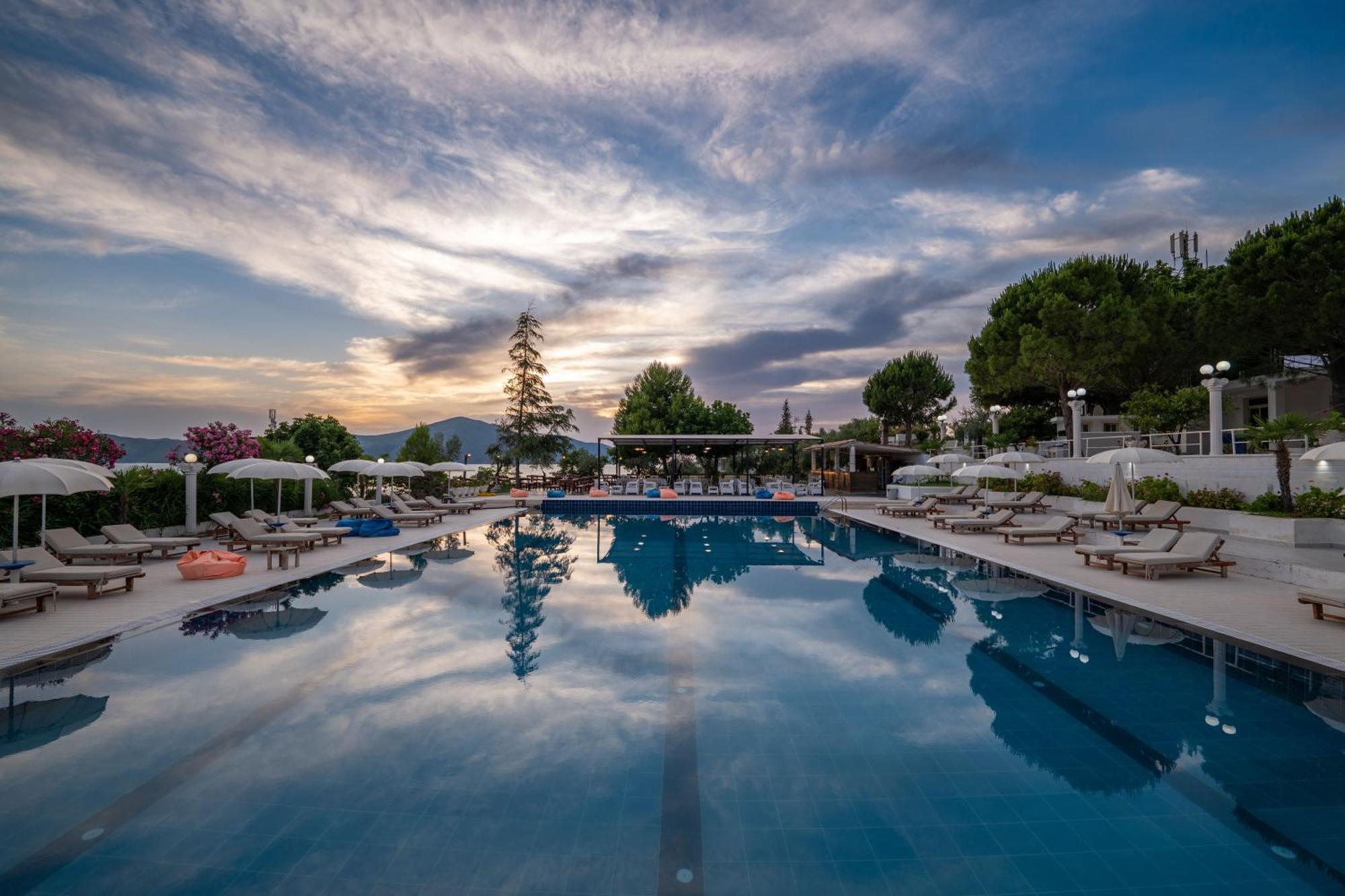 Edva Resort Radhimë 외부 사진