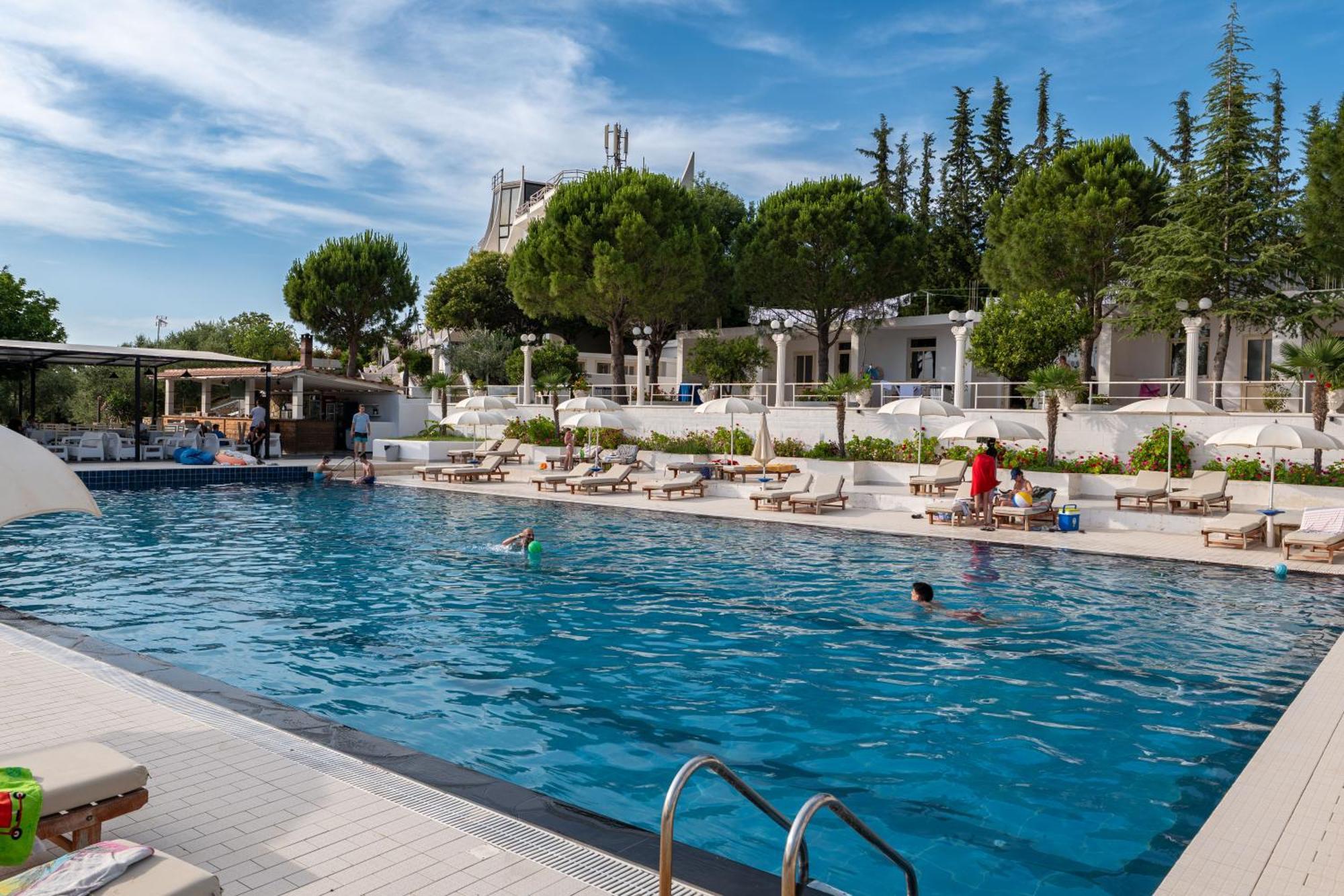 Edva Resort Radhimë 외부 사진