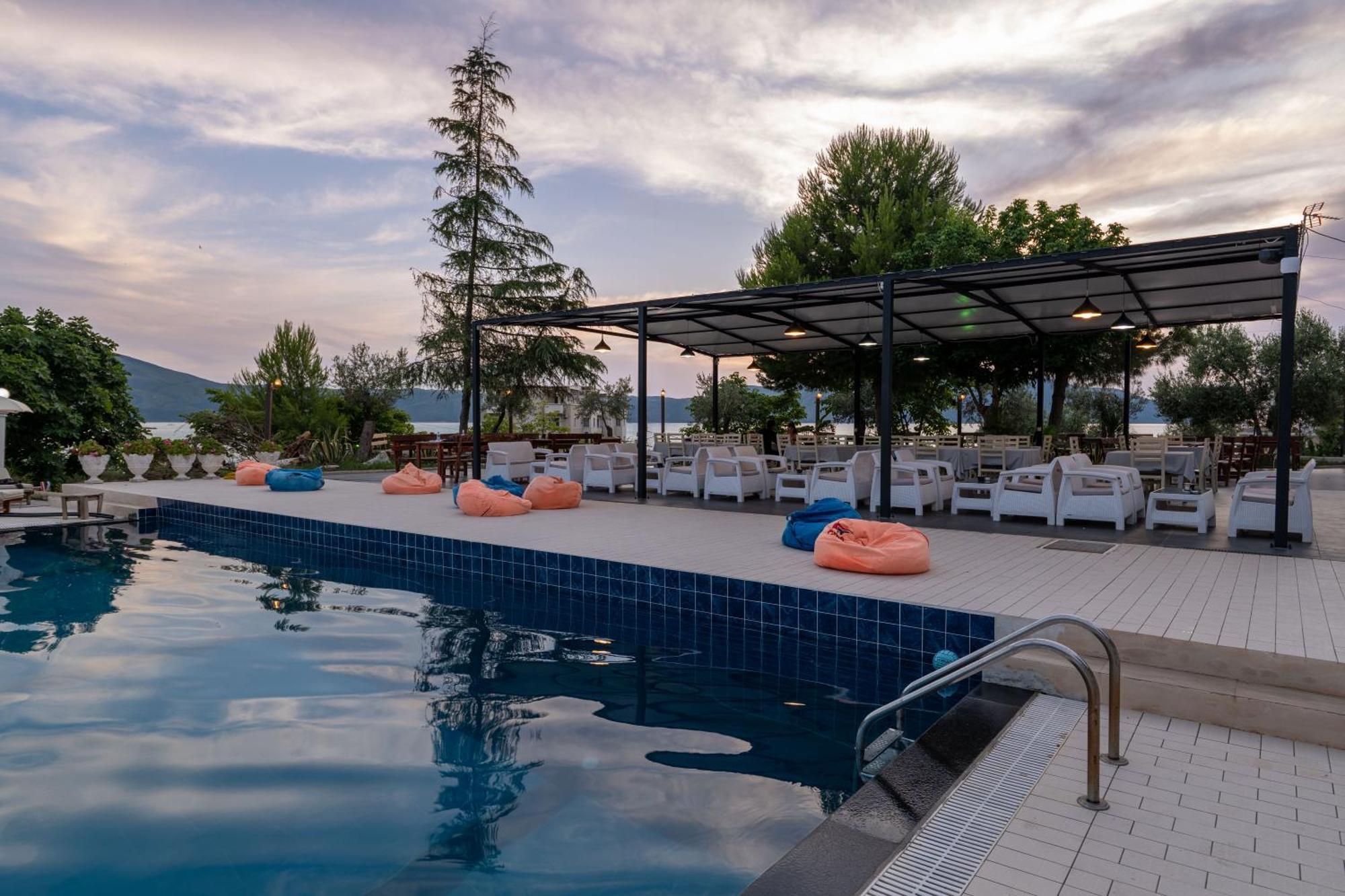 Edva Resort Radhimë 외부 사진