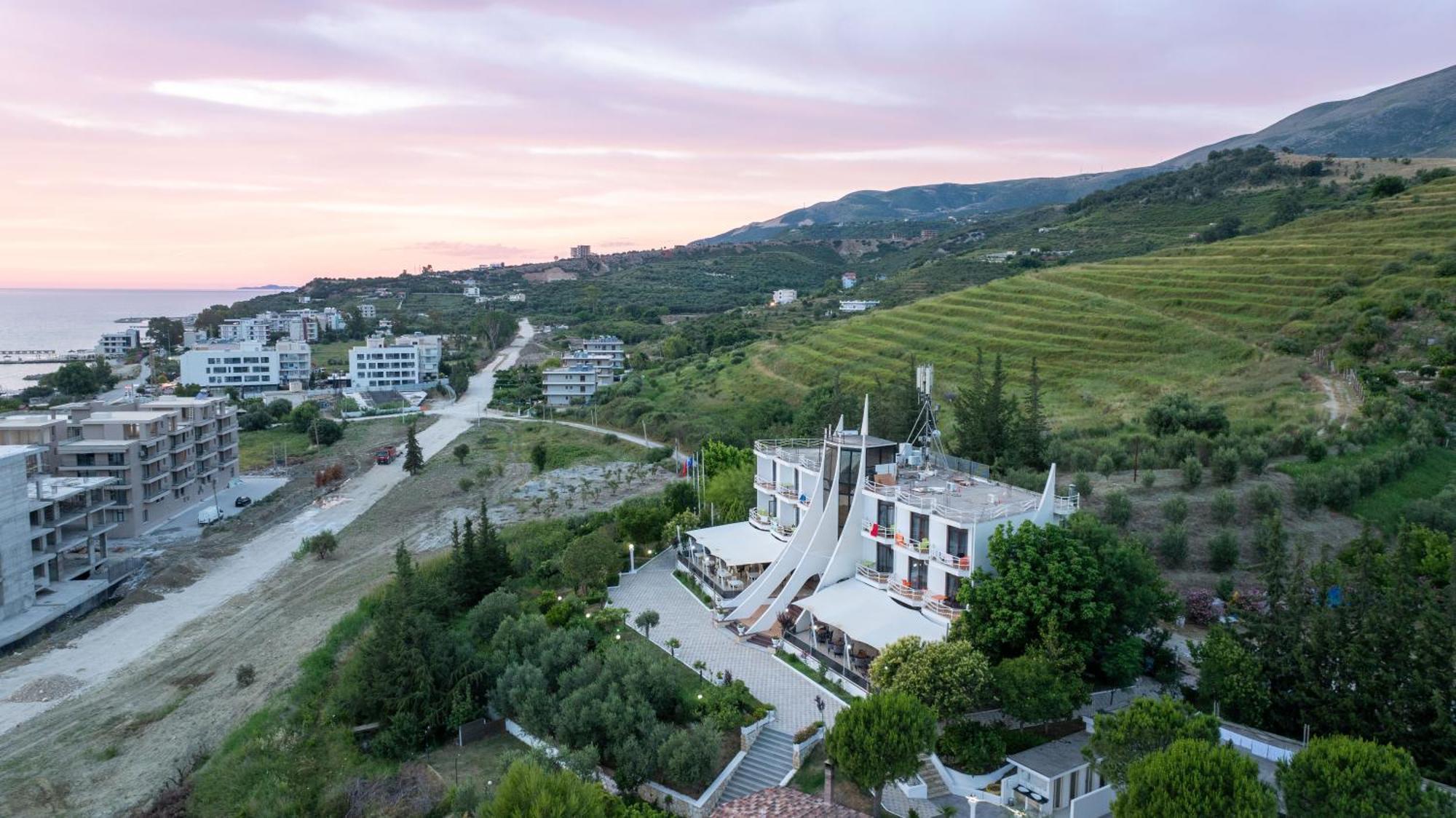 Edva Resort Radhimë 외부 사진