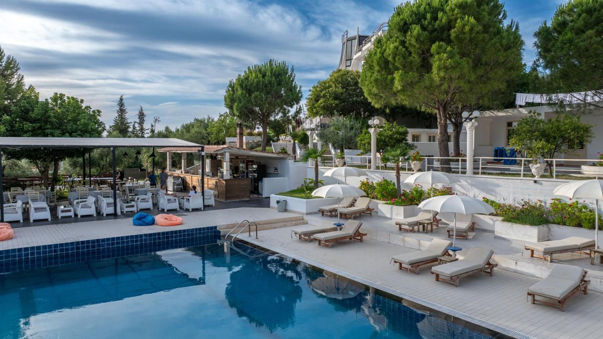 Edva Resort Radhimë 외부 사진