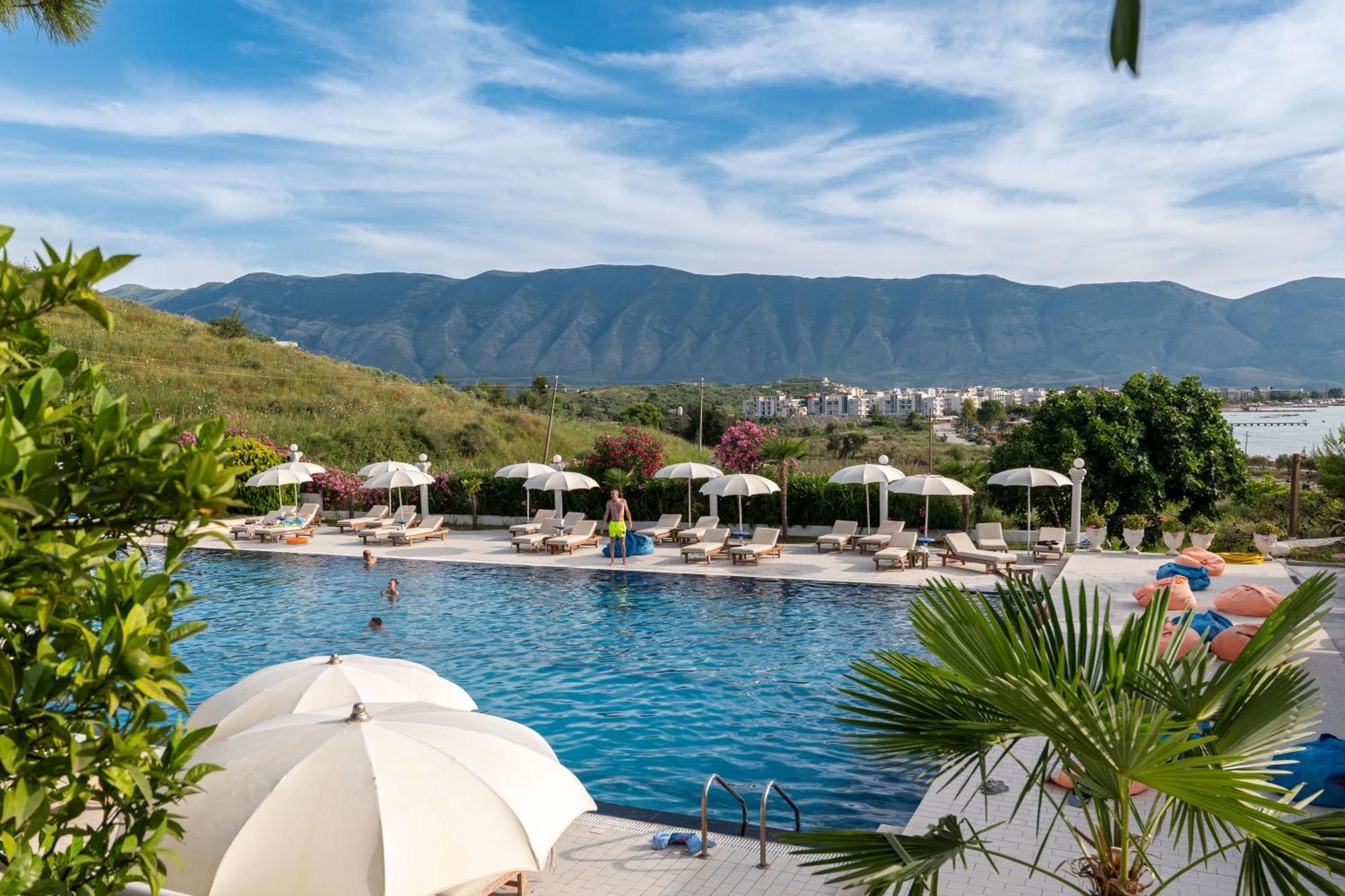 Edva Resort Radhimë 외부 사진