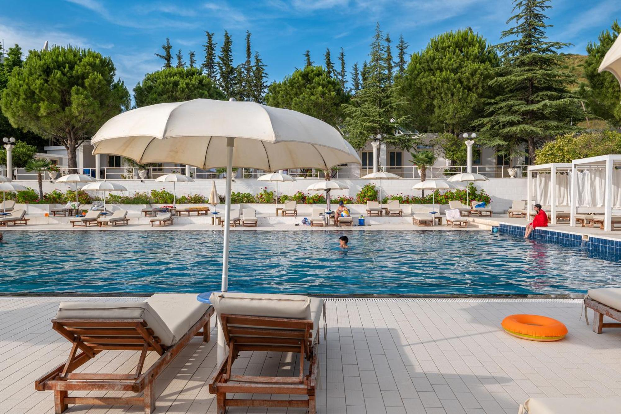Edva Resort Radhimë 외부 사진