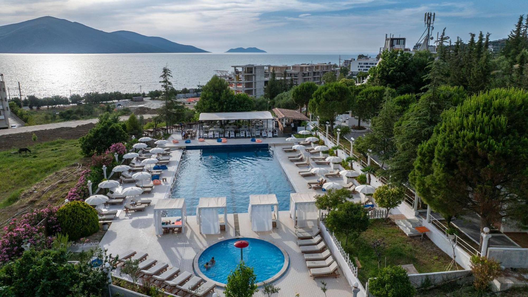 Edva Resort Radhimë 외부 사진
